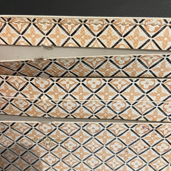 LV w/ COA By the Pool Watercolor Monogram Felicie Checkbook Insert - Has Tears - Picture 5 of 6